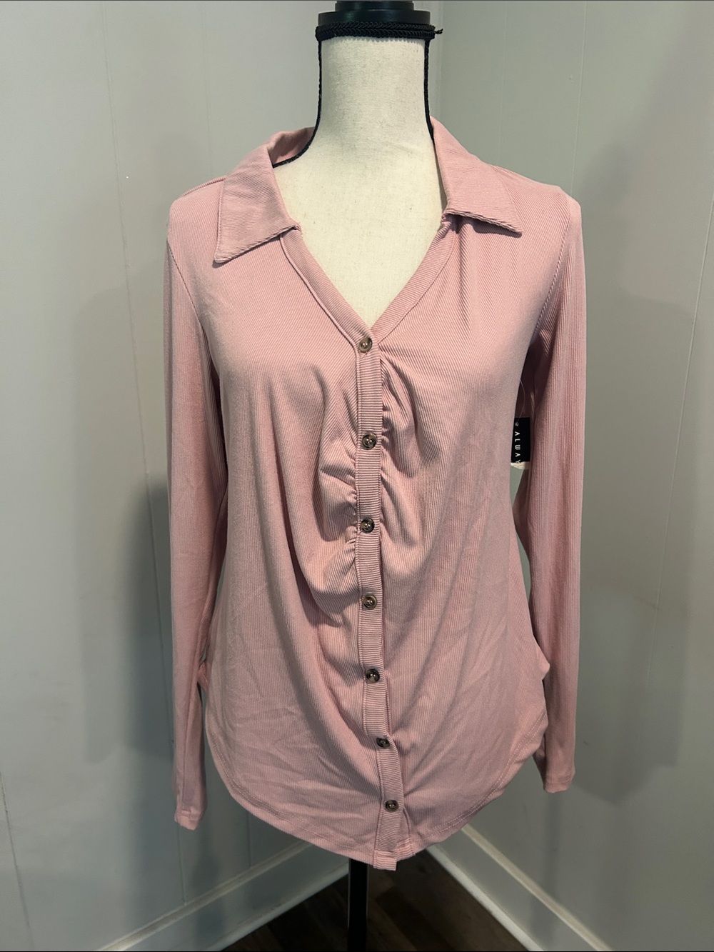 Absolutely Famous Dusty Rose Button-Front Collared Blouse